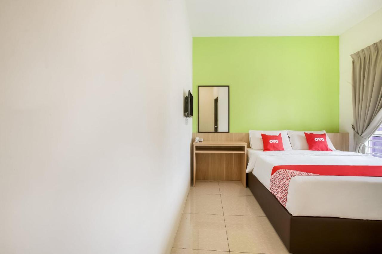 Oyo 89677 Sunflower Hotel Seremban Luaran gambar